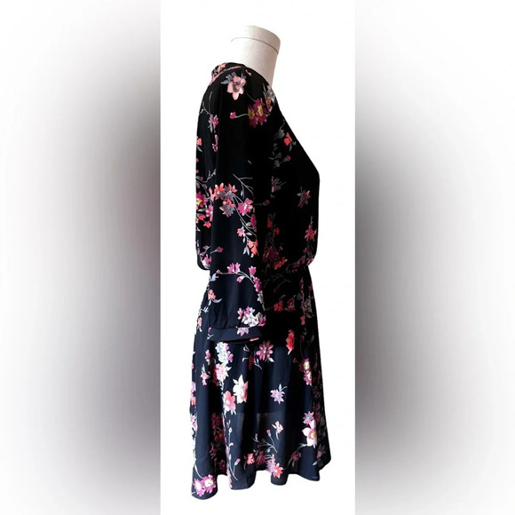 NWOT Lush Kendal Floral Faux Wrap Dress, Black Floral, Medium, fall colors - Picture 8 of 12